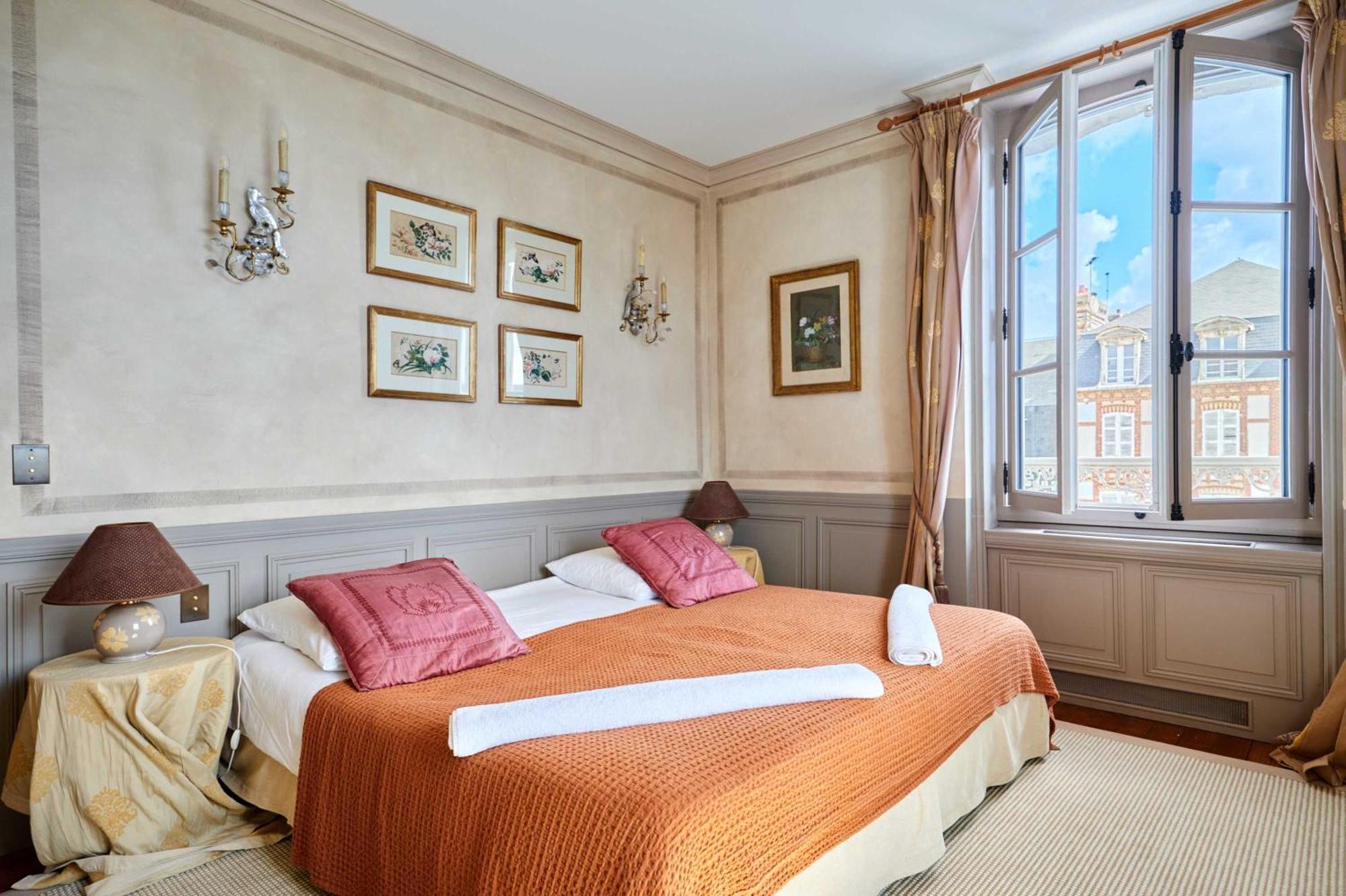 Luxurious 4 Bedroom Duplex, 200M From Place Morny دوفييل المظهر الخارجي الصورة