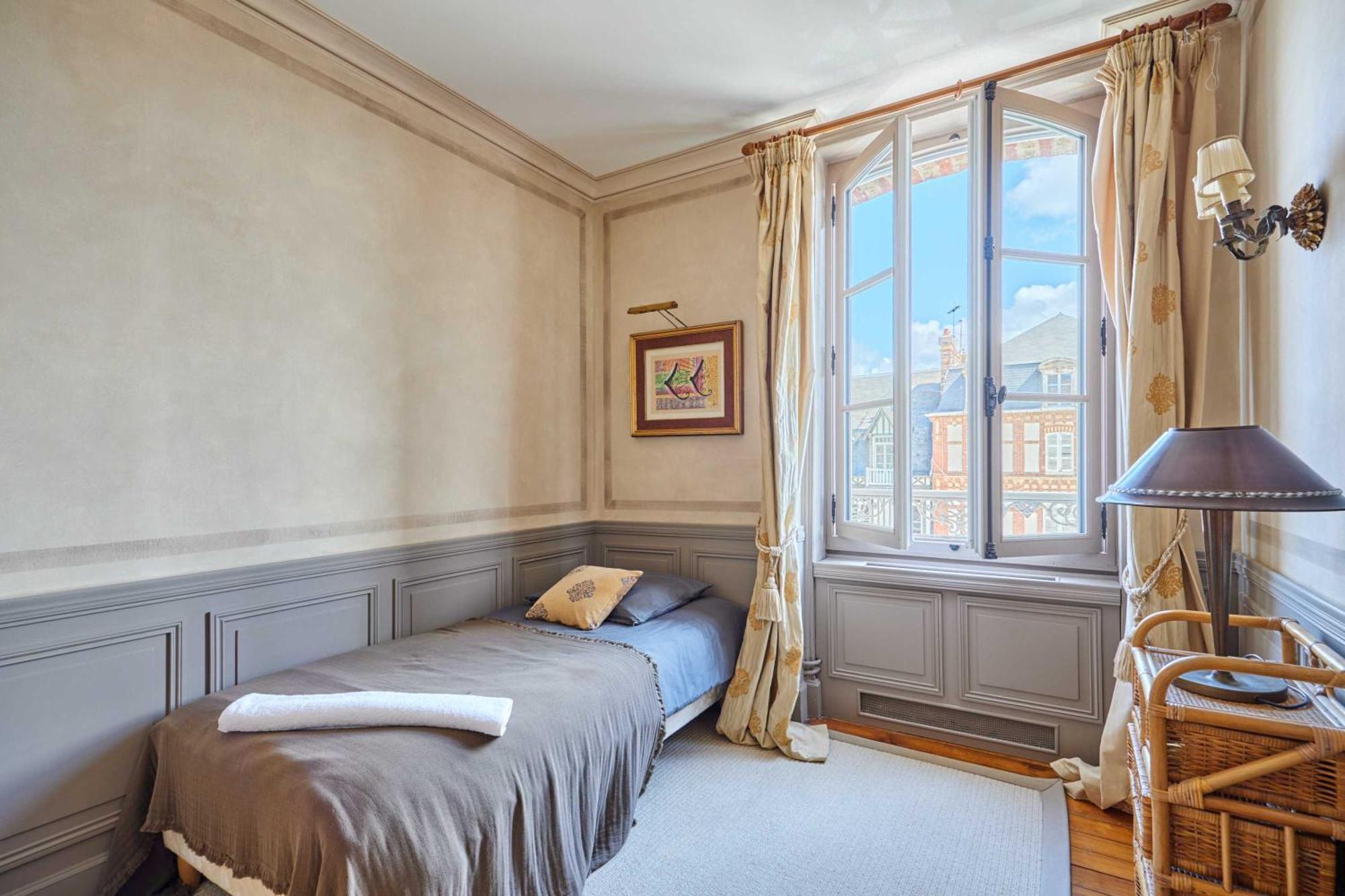 Luxurious 4 Bedroom Duplex, 200M From Place Morny دوفييل المظهر الخارجي الصورة